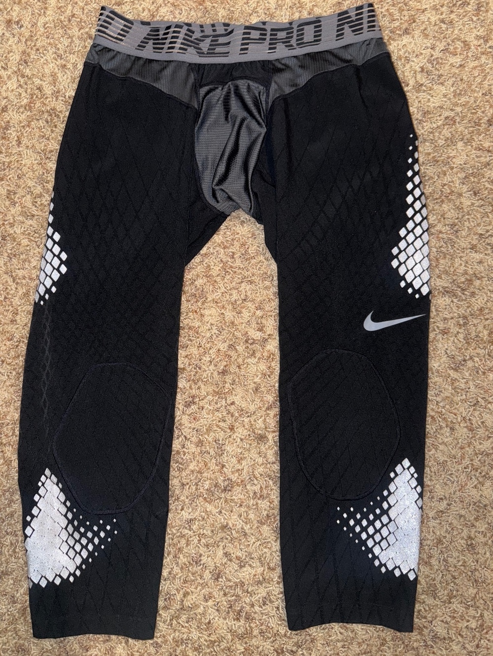 Nike Pro MLB Hyperstrong 3/4 Compression Pants with Knee Pad